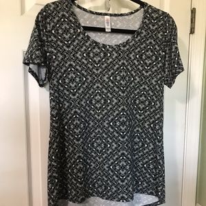 LuLaRoe Classic T, Size S, Like NEW